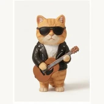 同一只白胸橘猫戴墨镜、穿皮夹克并拿着小吉他的树脂手办